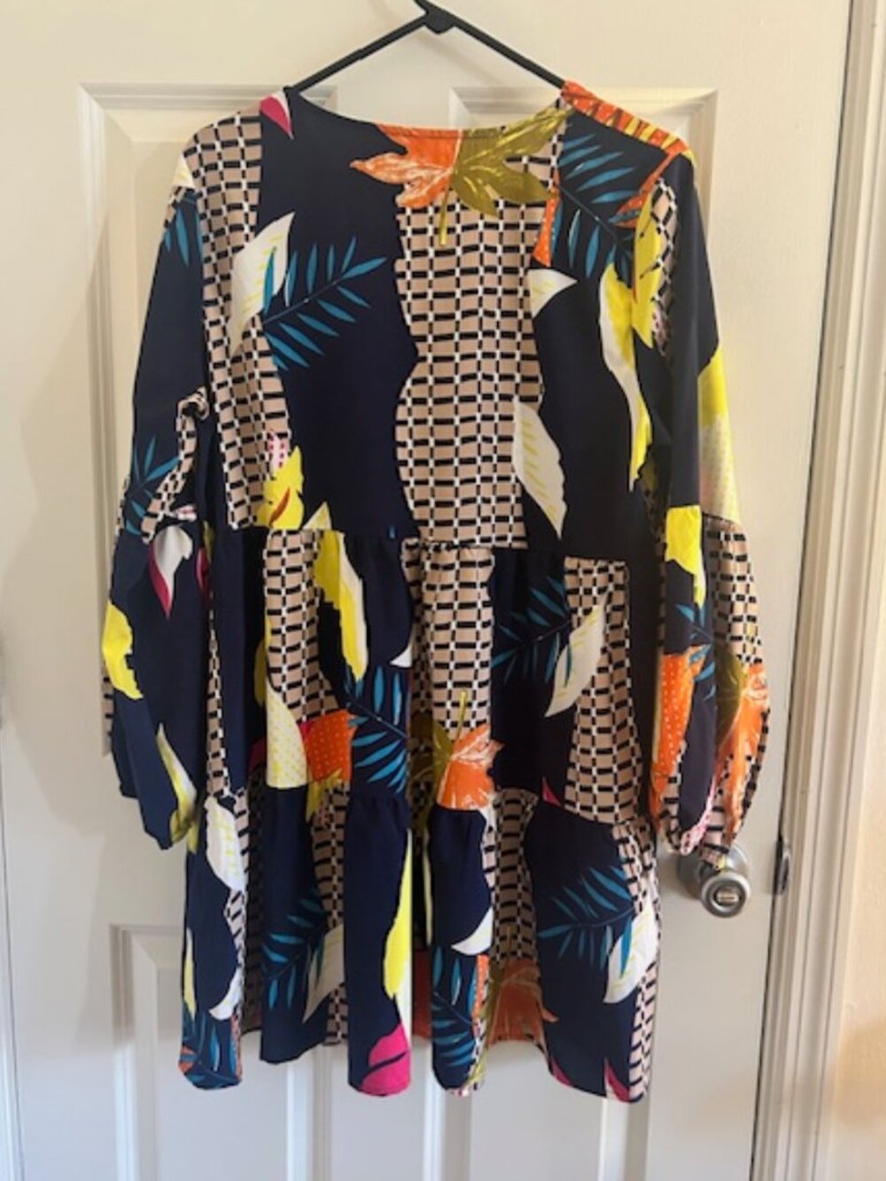 AMORETU BOLD ABSTRACT DRESS XL - Picture 8 of 11